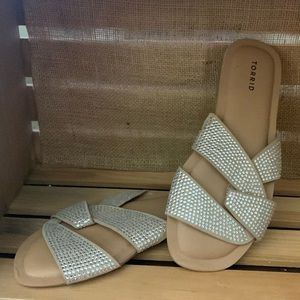 Torrid slides 8 1/2 WW with rhinestones